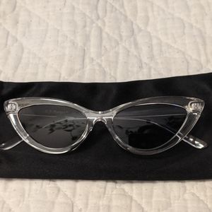 Clear cat eye sunnies 🐈
